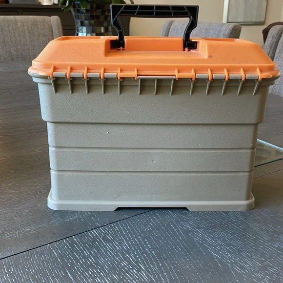 Large Multi Purpose Storage Box with separate sections - Picture 3 of 11